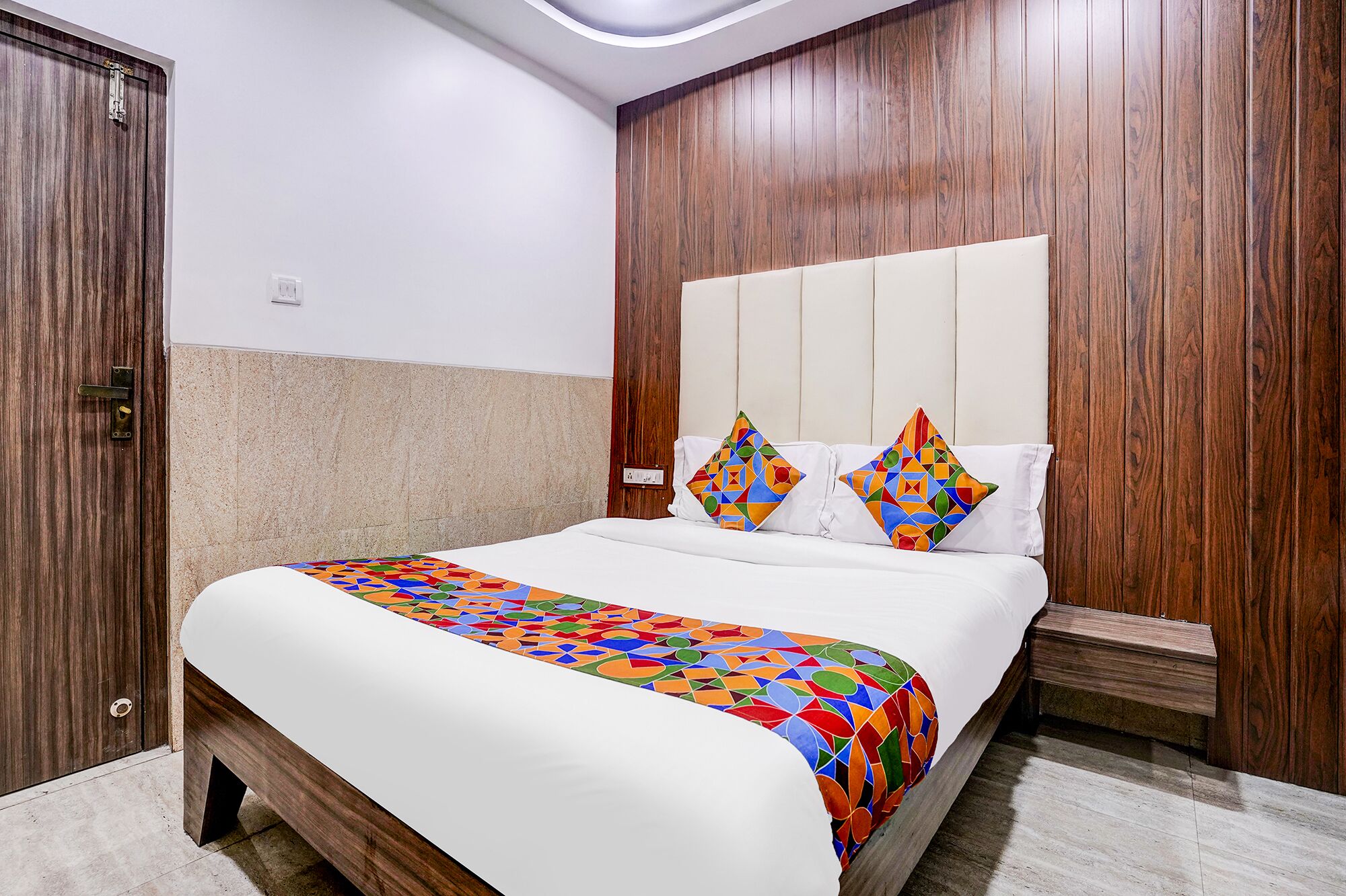 埃及棉床单、高档床上用品、客房内保险箱、免费 WiFi