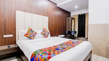 Egyptian cotton sheets, premium bedding, in-room safe, free WiFi