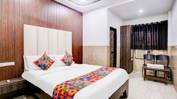 Egyptian cotton sheets, premium bedding, in-room safe, free WiFi