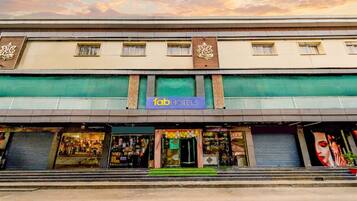 Mặt tiền nơi lưu trú