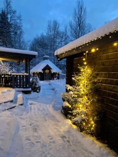 Nice cozy cottage with fireplace, barbecue hut and wood sauna