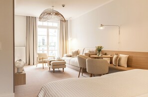Exclusive-Suite, 1 Schlafzimmer, Nichtraucher, Stadtblick | Wohnbereich
