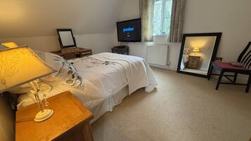 1 bedroom, iron/ironing board, Internet, bed sheets
