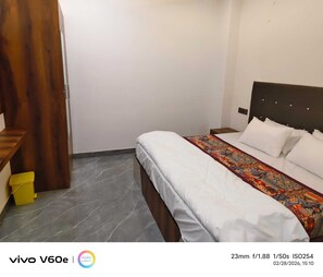 Deluxe Suite, City View - Hotel Apple Tree (Agra)