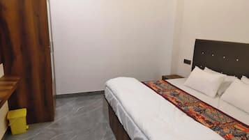 Deluxe Suite, City View