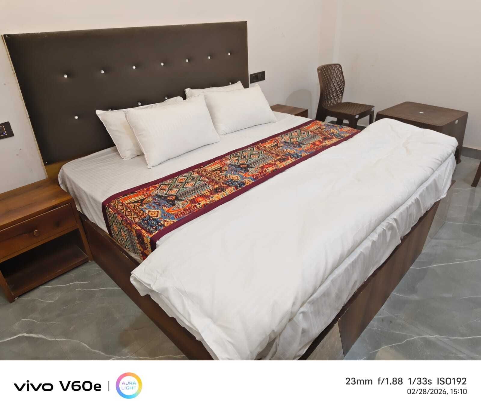 Deluxe Suite, City View