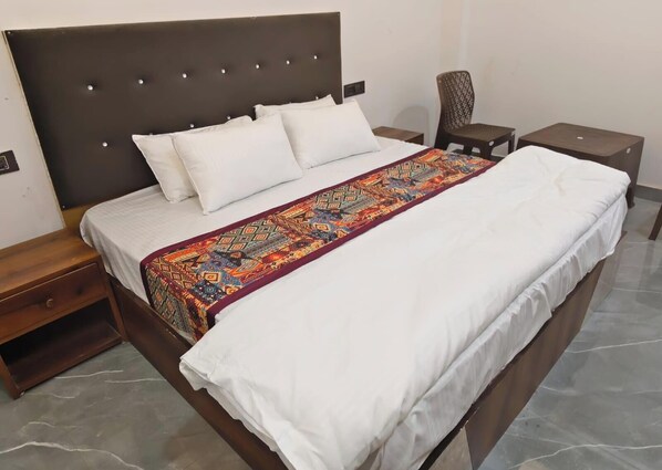 Unclassified image, 1 of 18, button - Hotel Apple Tree (Agra)