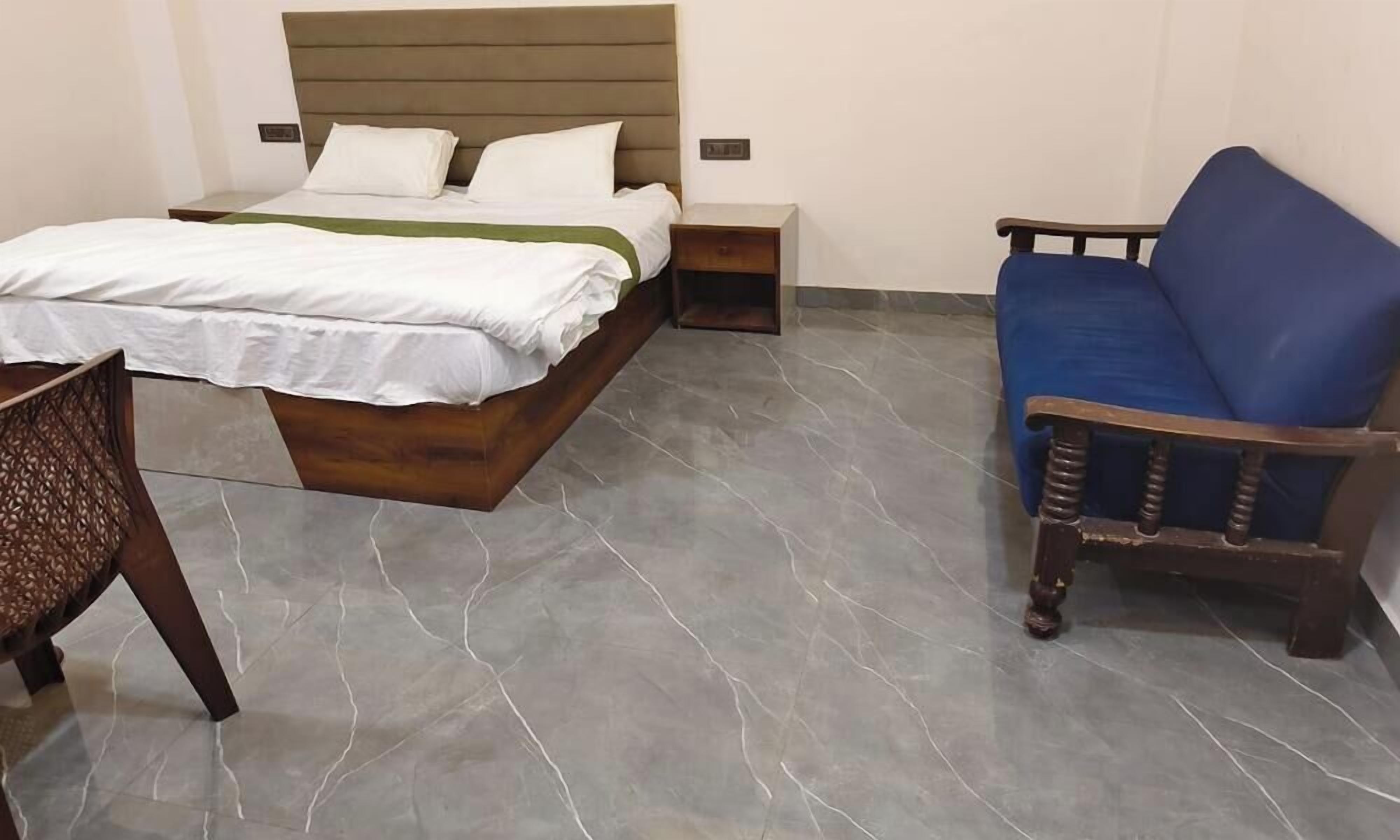 In-room safe, desk, blackout curtains, soundproofing