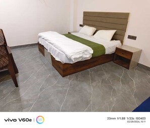 Deluxe Suite, City View - Hotel Apple Tree (Agra)
