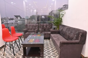 Exterior - Hotel Apple Tree (Agra)