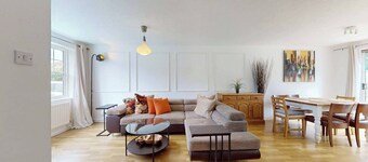 Near Tower Bridge 3 bedroom house with parking