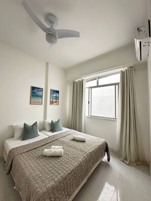 2 bedrooms, iron/ironing board, Internet, bed sheets - Atlântica 2 bedrooms (Copacabana)