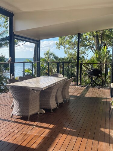 Waterfront house, bright and airy with gorgeous views of the sunset every night.