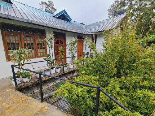 Sasru Holiday Home