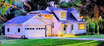 3-bedroom cabin in welcoming Ashkum with cozy charm