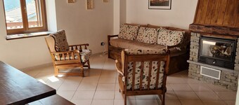 BAITA ALPINA CON VISTA MONVISO IN BORGO STORICO