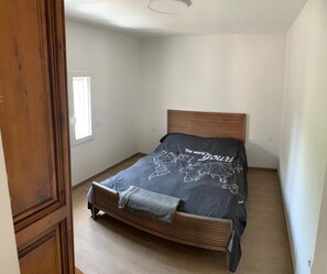 Unclassified image, 5 of 6, button - Vrbo Property (Beaucaire)