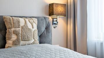 2 habitaciones, tabla de planchar con plancha, wifi y ropa de cama