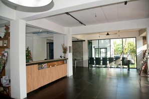 Basic Double Room, Balcony, City View - AZZ Hotel (Chang Klan)