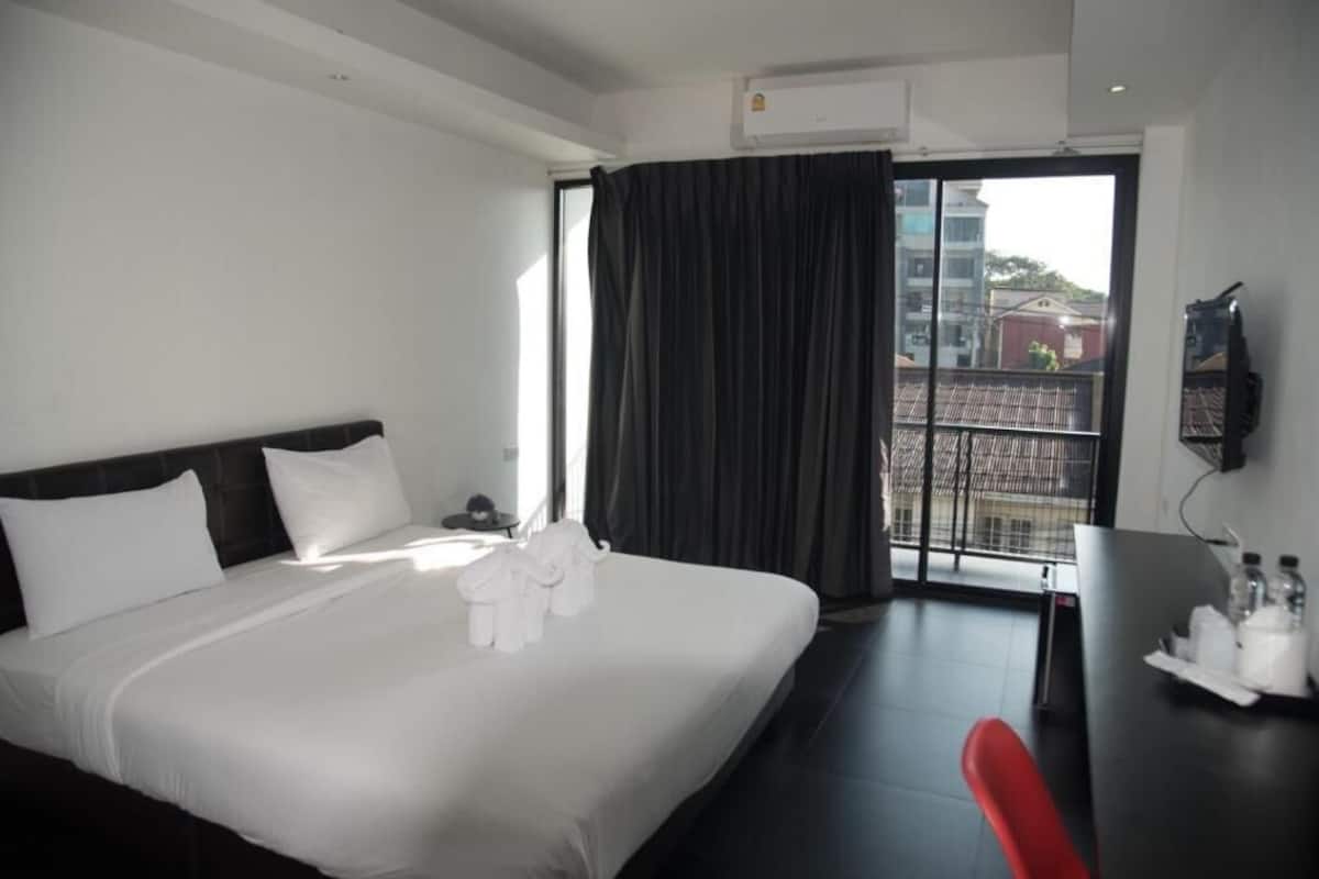 Basic Double Room, Balcony, City View