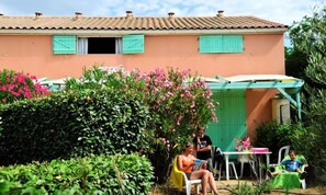 Property grounds - Cottage in Portiragnes Near the Beach (Portiragnes)