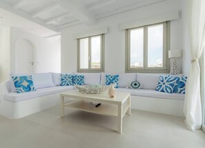 TV, offices - Eidolion Essence, Cycladic Villa with Private Pool (Mykonos)