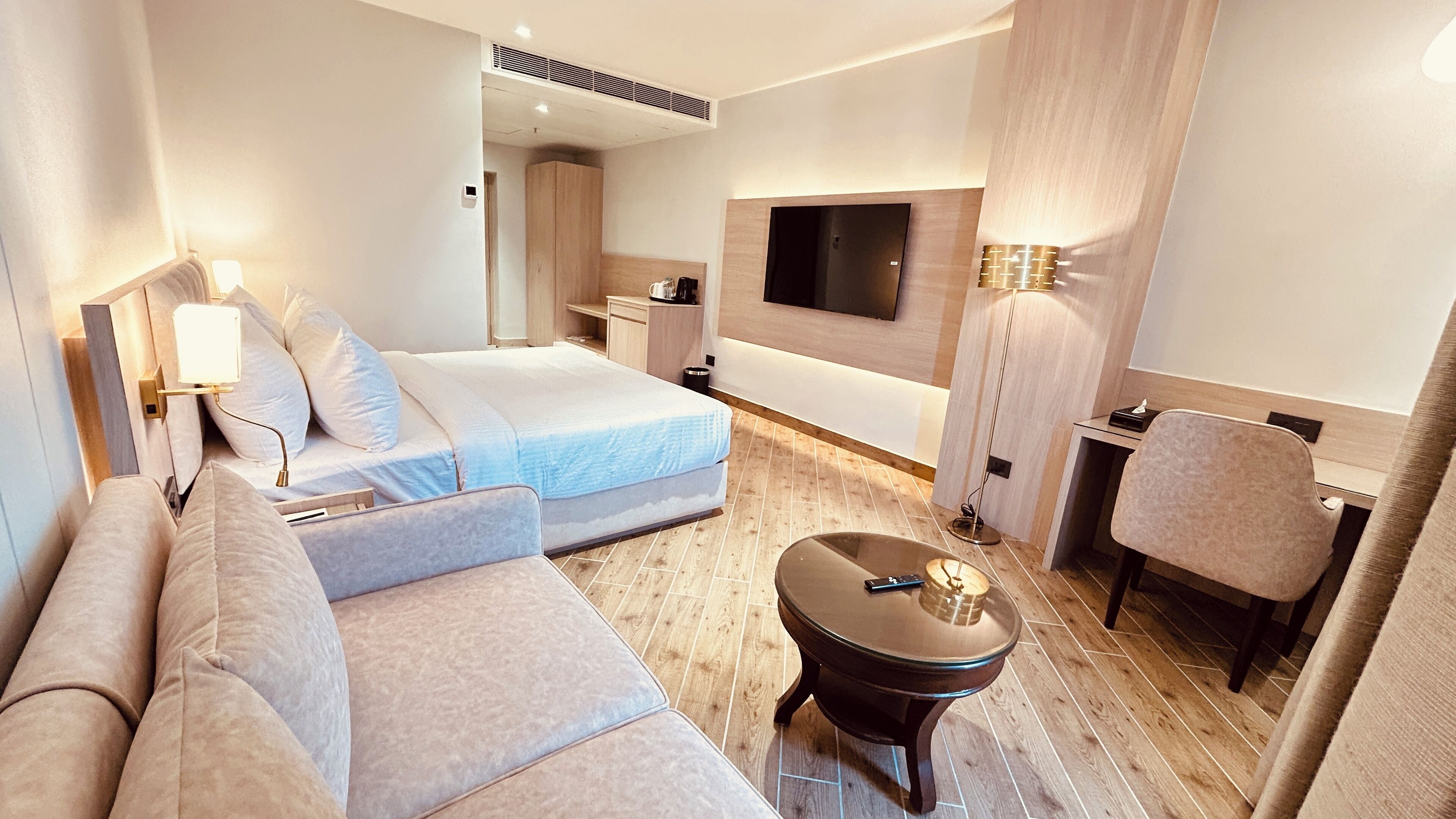 In-room safe, iron/ironing board, free WiFi