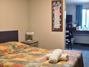 2 bedrooms, WiFi, bed sheets