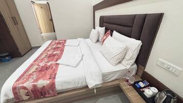 Deluxe Room, Balcony, City View