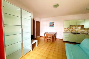 Interior - Holiday Getaway for 5 near the Beach (Rosolina Mare RO)