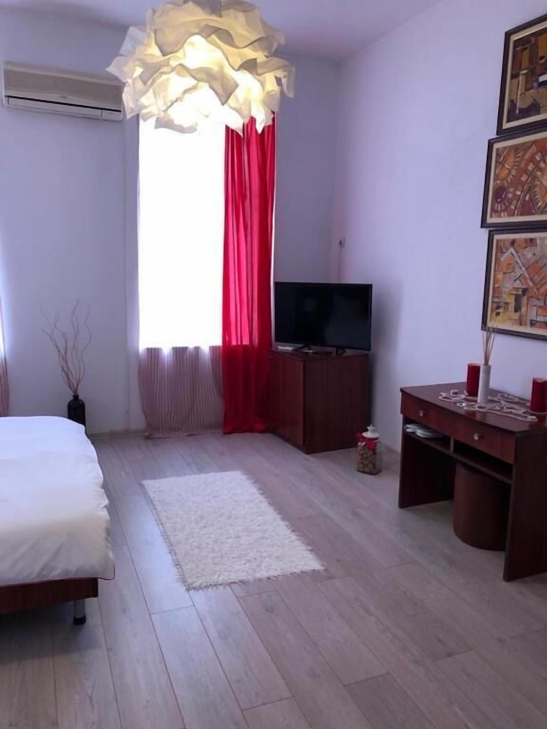 Chambre Double, vue ville