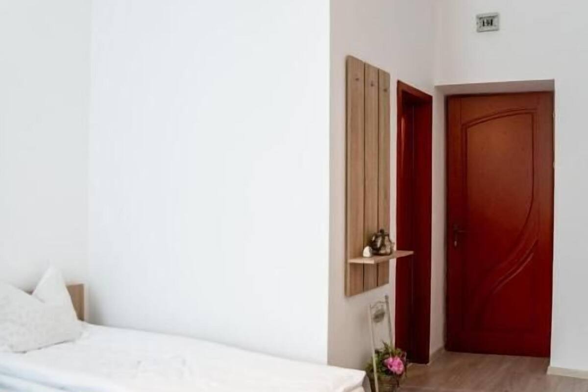 Basic Quadruple Room, City View | Free WiFi