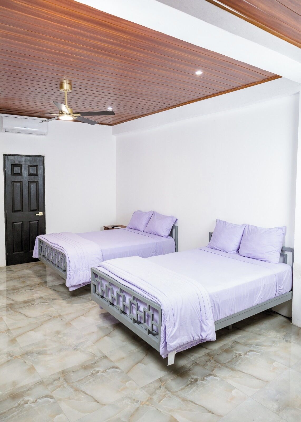 Työpöytä, ilmainen Wi-Fi