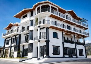 Mặt tiền nơi lưu trú