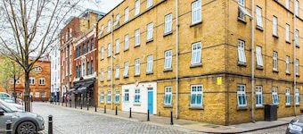Alexander Fleming Hall Hoxton