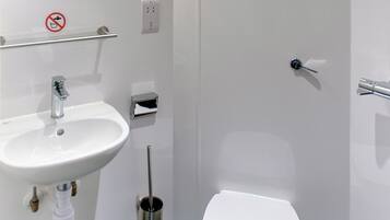 Deluxe Single Room | Bilik Mandi | Tuala disediakan