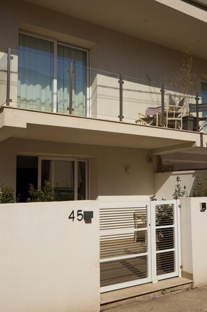 Exterior detail - Entire Dwelling | on the waterfront | 4 rooms • 4 bathrooms (Marzamemi)