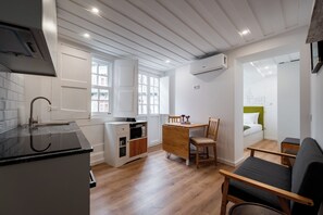 Nicht klassifiziertes Bild, 2 von 9, Schaltfläche