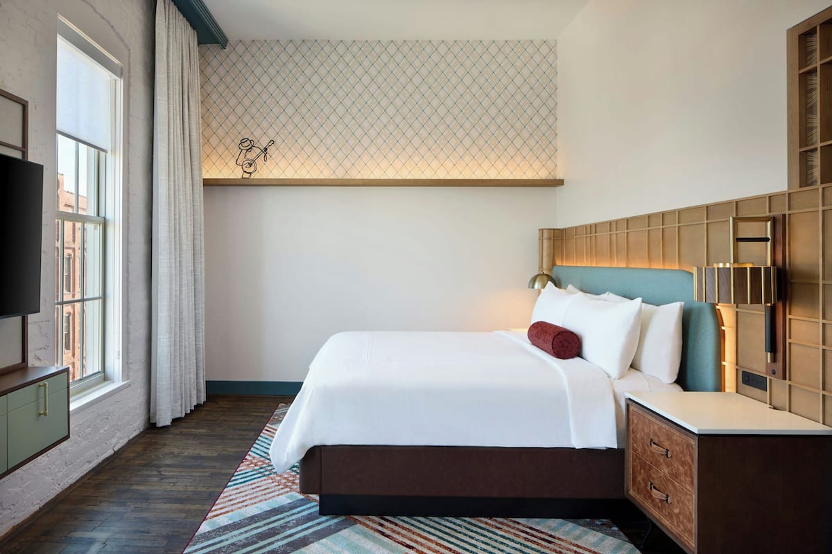In-room safe, desk, travel crib, WiFi (free)