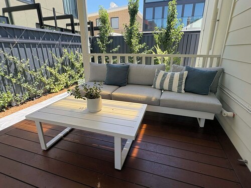 Family Friendly North Perth Stay | Parkside Views | Walk to Cafes