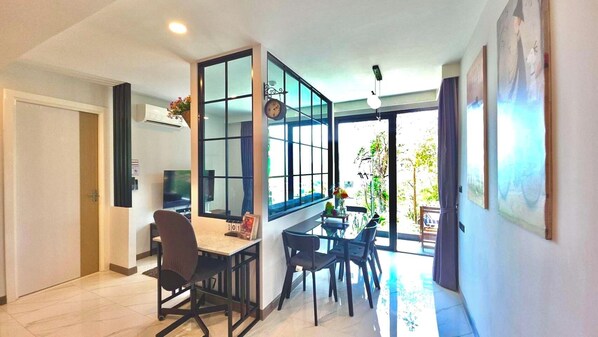 Unclassified image, 1 of 54, button