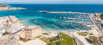 Holiday Home 'Dimora Cariddi Otranto' with Wi-Fi and Air Conditioning