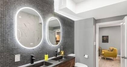 Cozy Spacious 2BR Suite with Parking & Wi-Fi