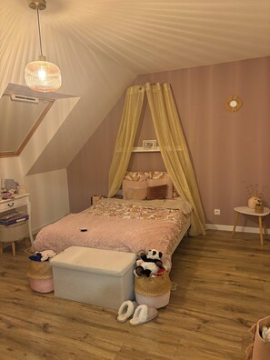 3 bedrooms, WiFi, bed sheets - Recent house in Séné, at the gateway to the Gulf of Morbihan, 5 minutes from the Port of Vannes (Séné)