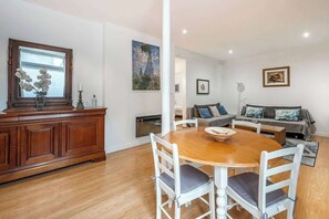 Interior - Fully Furnished Mobility Lease – Central Paris (Paris)
