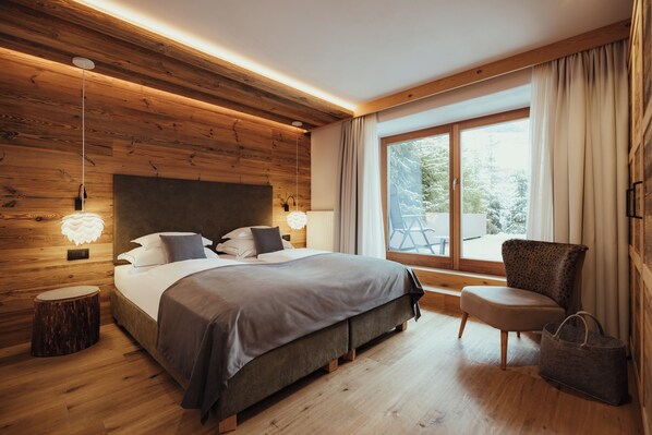 Pütia Lodge | Premium bedding, down comforters, in-room safe, individually decorated