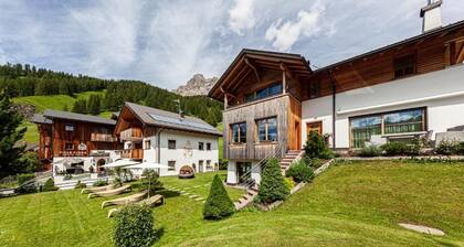 Villa Flora Mountain Lodges