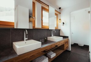Lavarella Lodge | Bathroom - Villa Flora Mountain Lodges (San Cassiano)