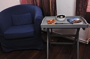 Superior Double Room, Canal View | Interior - Antique Hostel  (București)