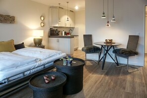 1 bedroom, iron/ironing board, WiFi, bed sheets - Fiedler Oase - Holiday apartment Fiedler Oase on Sylt - comfort close to the beach (Sylt)